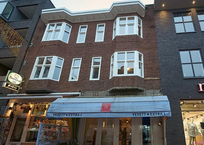 Appartement Above Lively Bar In Busy Street 2 Eindhoven