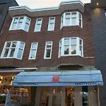 Apartman Above Lively Bar In Busy Street 2 Eindhove